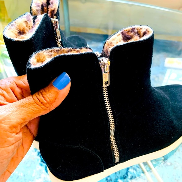 ✨Steve Madden✨ Black Suede Hightop Platform Sneakers W/Dual Zipper - Picture 6 of 14